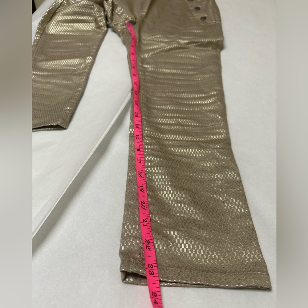 Bevy Flog Dafna Button Capri Flog Pants - Gold - image 7